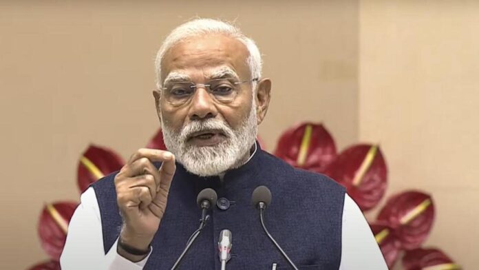 क्या है प्रधानमंत्री मोदी की नई आर्थिक रणनीति महत्वाकांक्षी लक्ष्यों के लिए जोखिम बढ़ने पर