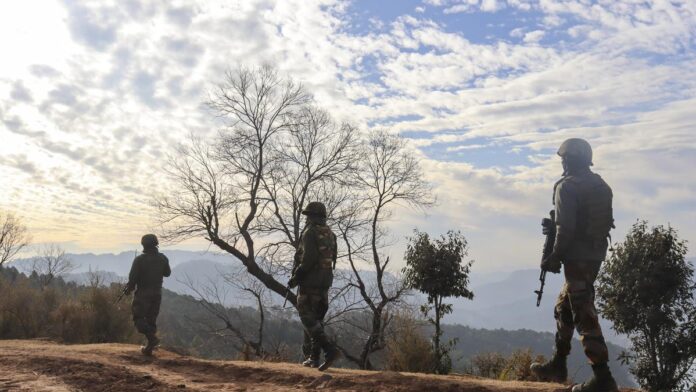 एलओसी पर पाकिस्तान की अकारण गोलीबारी से बढ़ा तनाव, भारतीय सेना ने दिया मुंहतोड़ जवाब